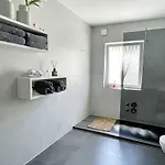 Apartment Aussicht Mit Panoramablick Und Terrasse Schwalefeld