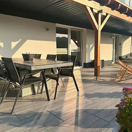Moderne Zur Aussicht Mit Panorama-terrasse アパート *