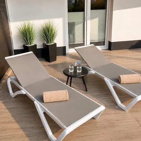 Moderne Zur Aussicht Mit Panorama-terrasse Apartment Schwalefeld