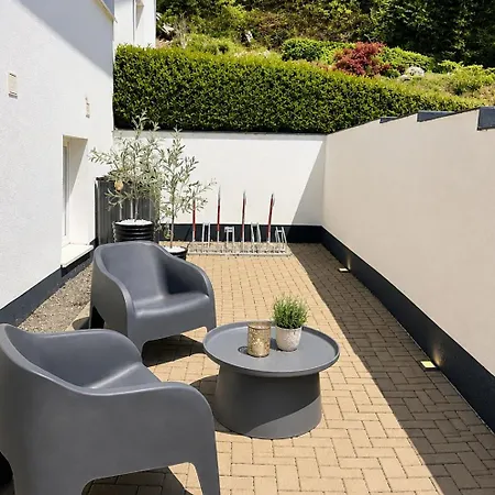 Moderne Zur Aussicht Mit Panorama-terrasse Apartment Schwalefeld
